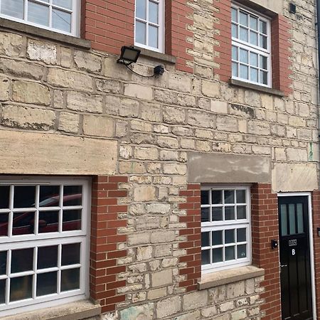 1 Bed House, Free Parking, 15 Minutes From Cheltenham Races Gloucester Exterior foto